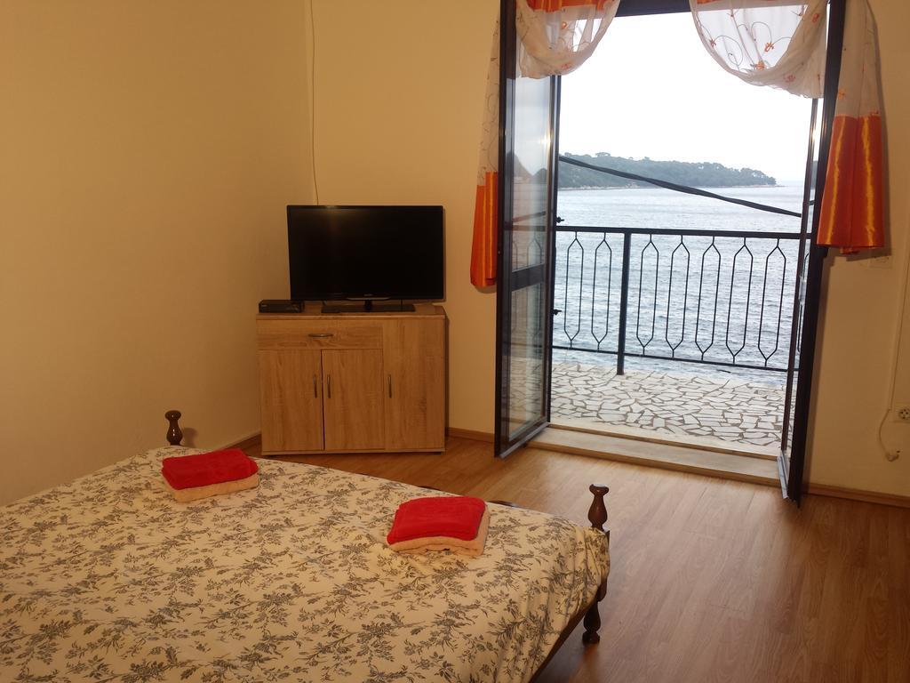 Apartments "Villa Mungos" Sobra Bagian luar foto