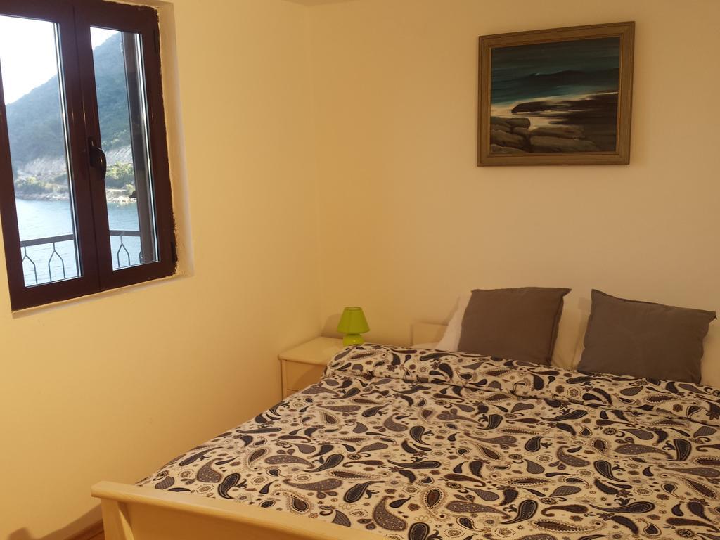 Apartments "Villa Mungos" Sobra Bagian luar foto