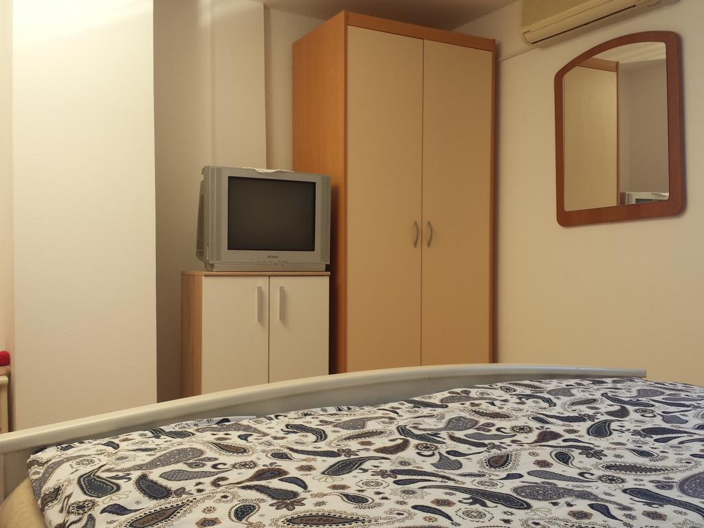 Apartments "Villa Mungos" Sobra Bagian luar foto
