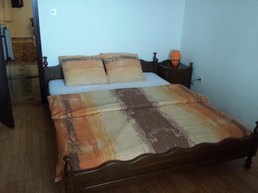 Apartments "Villa Mungos" Sobra Bagian luar foto
