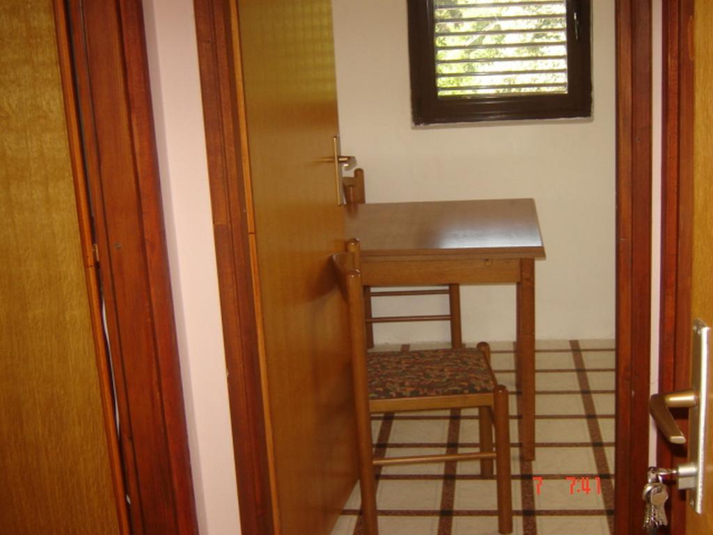 Apartments "Villa Mungos" Sobra Bagian luar foto