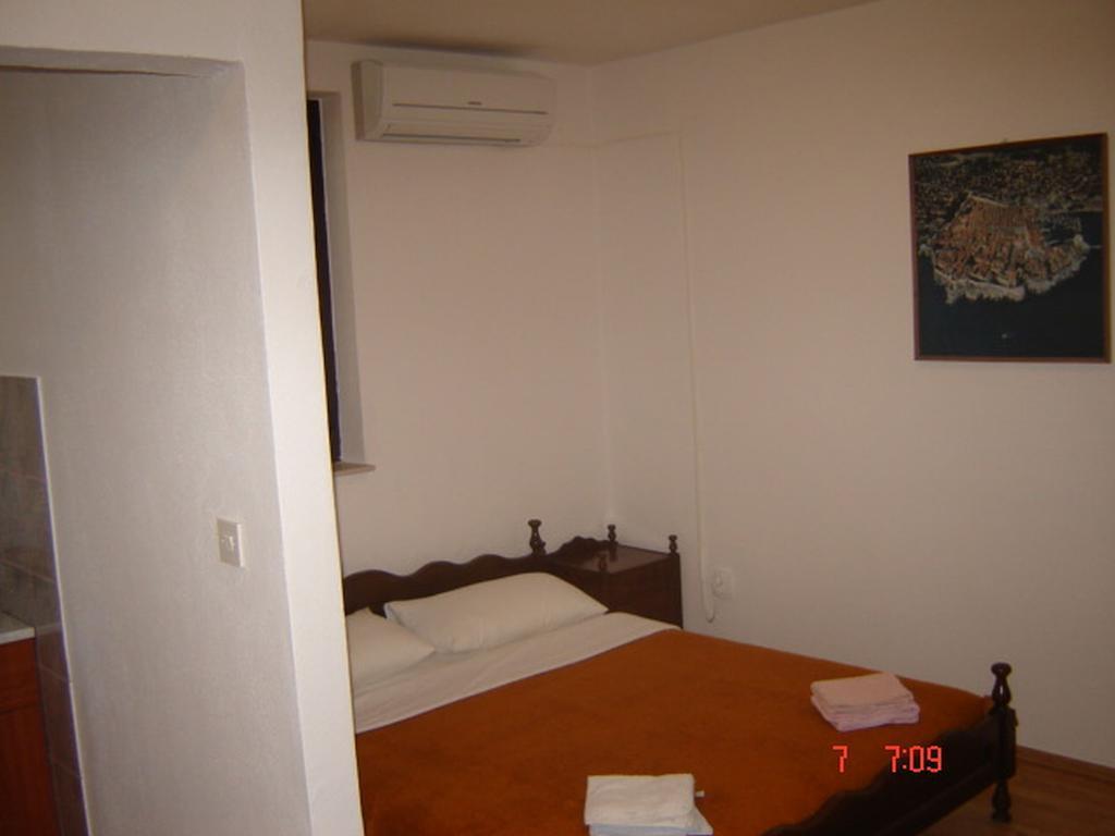 Apartments "Villa Mungos" Sobra Bagian luar foto